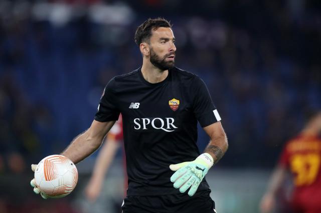 在线娱乐-创纪录！帕特里西奥成欧联杯出战次数最多球员！